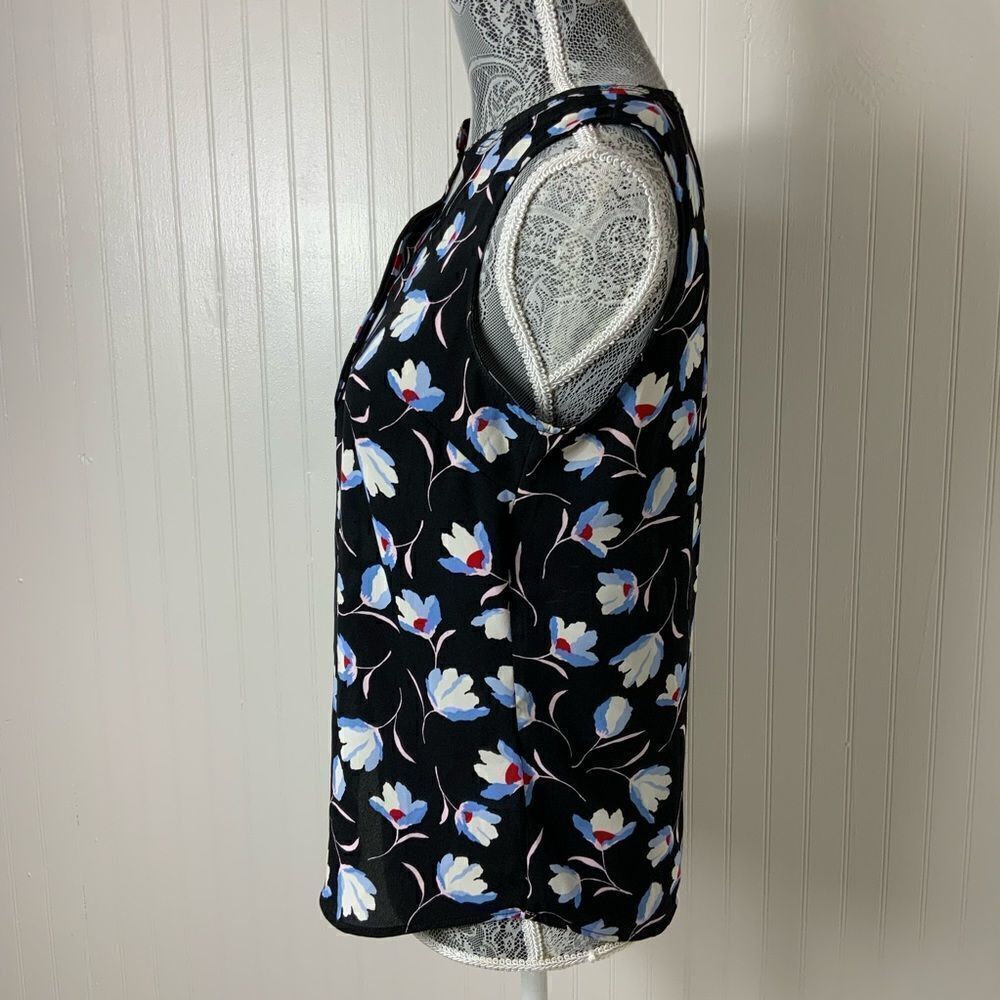 Ann Taylor sleeveless blouse - Picture 3 of 6